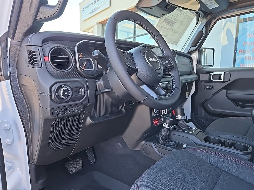 New 2025 Jeep Wrangler Unlimited Rubicon image 37