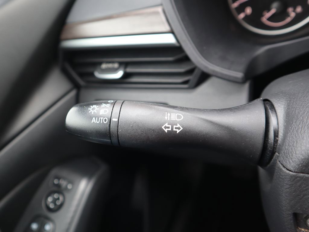 Used 2024 Nissan Altima 2.5 SV image 21