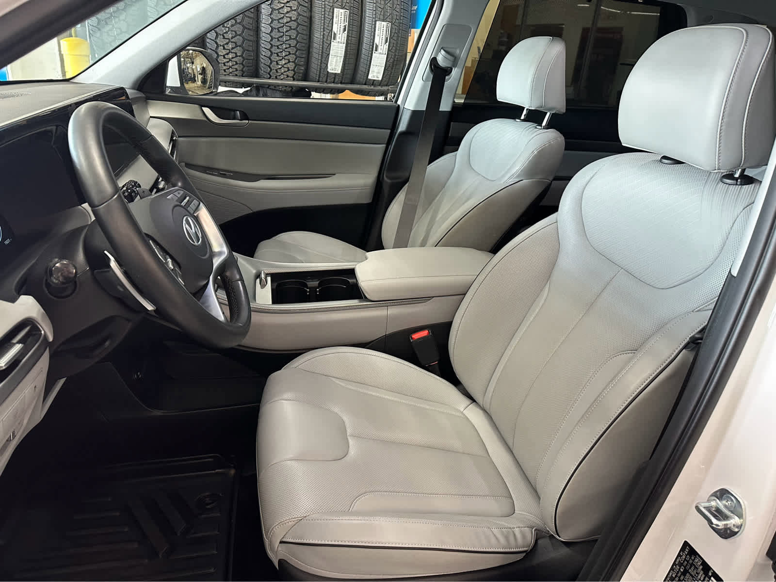 Used 2025 Hyundai Palisade SEL image 23