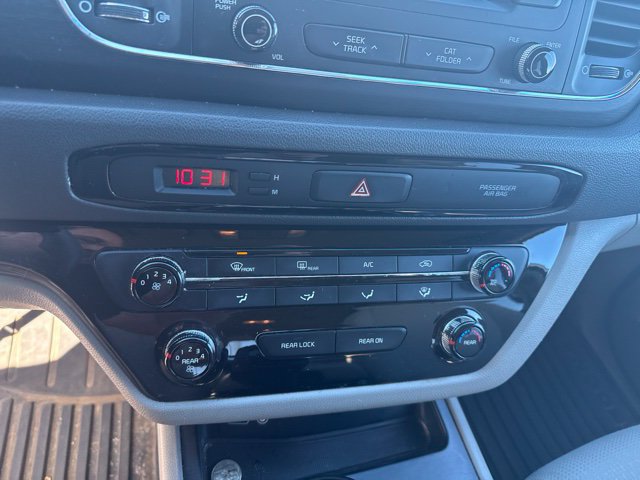 Used 2016 Kia Sedona LX FWD image 22