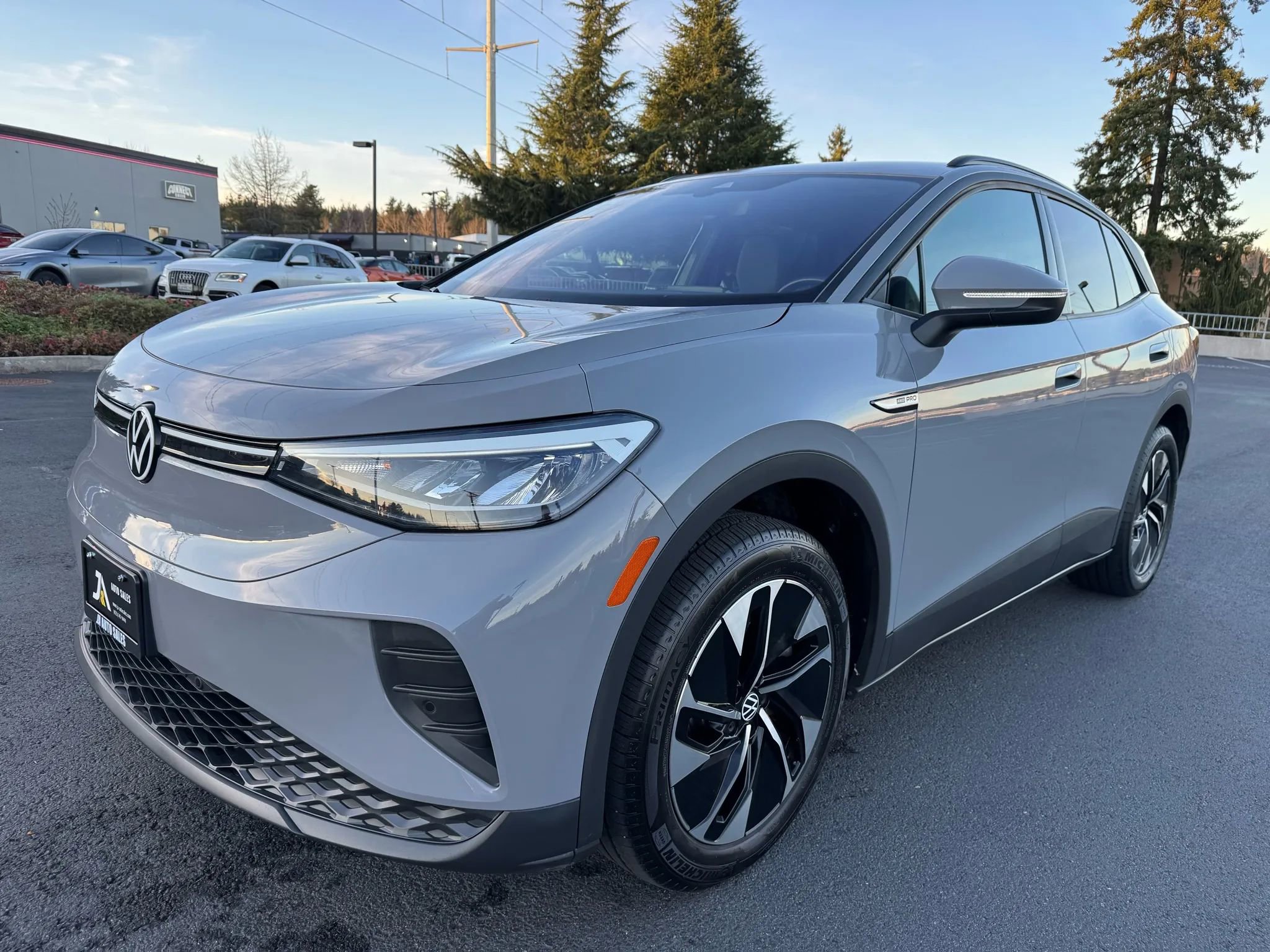 Used 2021 Volkswagen ID.4 Pro AWD/4WD image 4