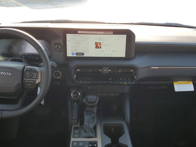 Used 2025 Toyota Land Cruiser image 27