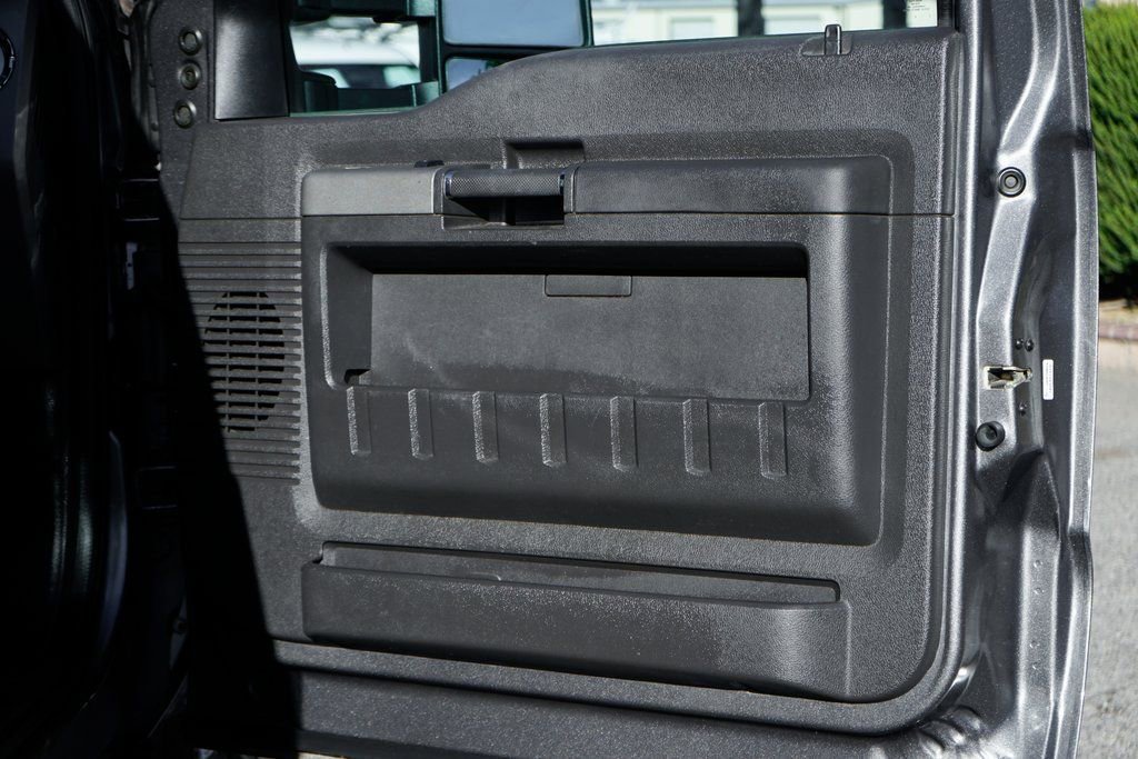 Used 2012 Ford F350 Lariat w/ Chrome Pkg image 37