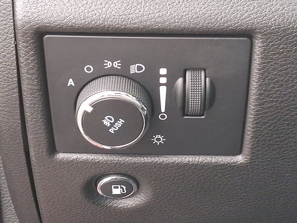 Used 2021 Jeep Grand Cherokee Limited w/ Premium Lighting Group image 26