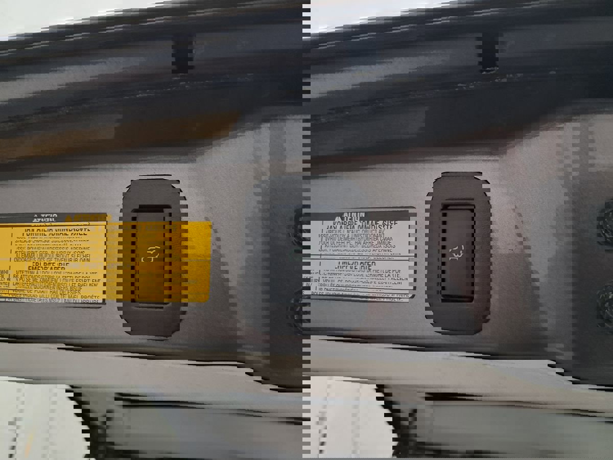 Used 2013 Toyota Sienna Limited w/ Premium Pkg image 34