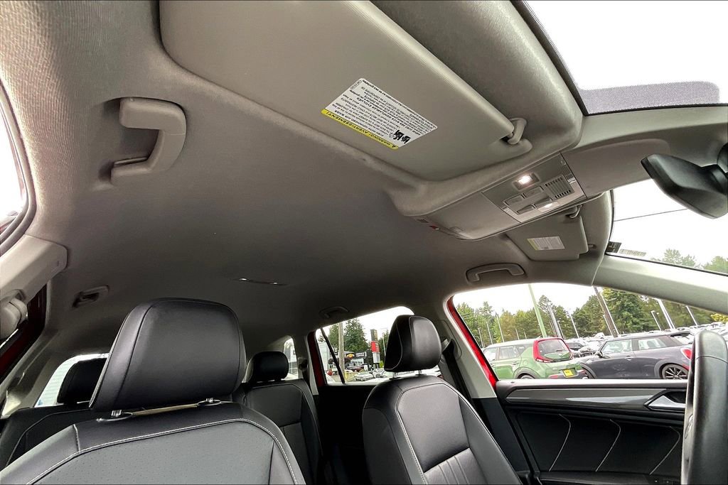 Used 2022 Volkswagen Tiguan SE image 51