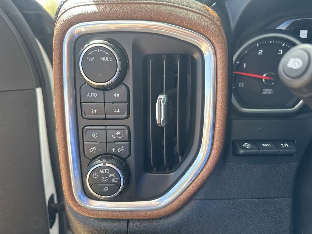 Used 2022 Chevrolet Silverado 2500 High Country w/ Z71 Off-Road Package image 12