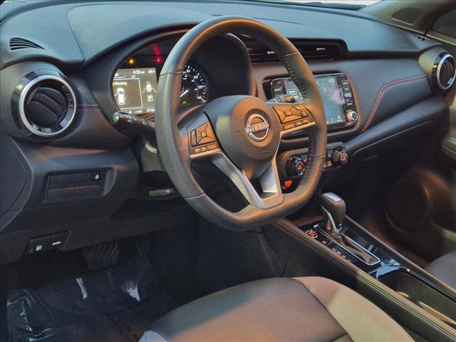 Used 2023 Nissan Kicks SR w/ SR Premium Package FWD image 9