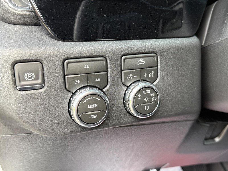 New 2026 GMC Sierra 2500 SLE w/ SLE Value Package; AWD/4WD image 14