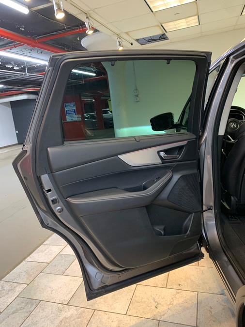 Used 2023 Acura MDX w/ Technology Package AWD/4WD image 40