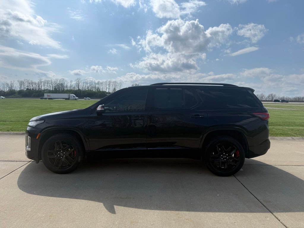 Used 2023 Chevrolet Traverse Premier w/ Redline Edition image 9