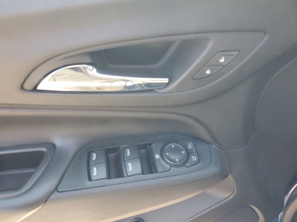 Used 2022 Chevrolet Equinox LT image 19
