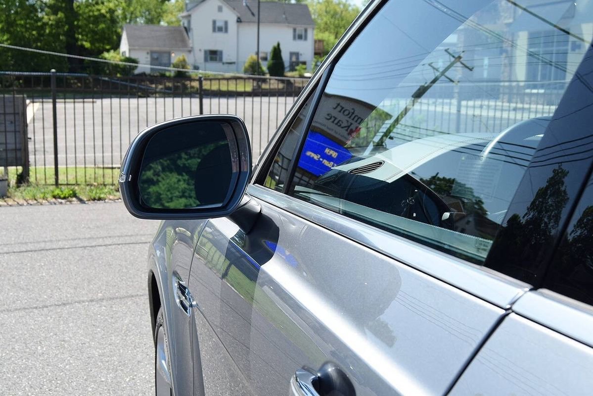 Used 2019 Bentley Bentayga image 14