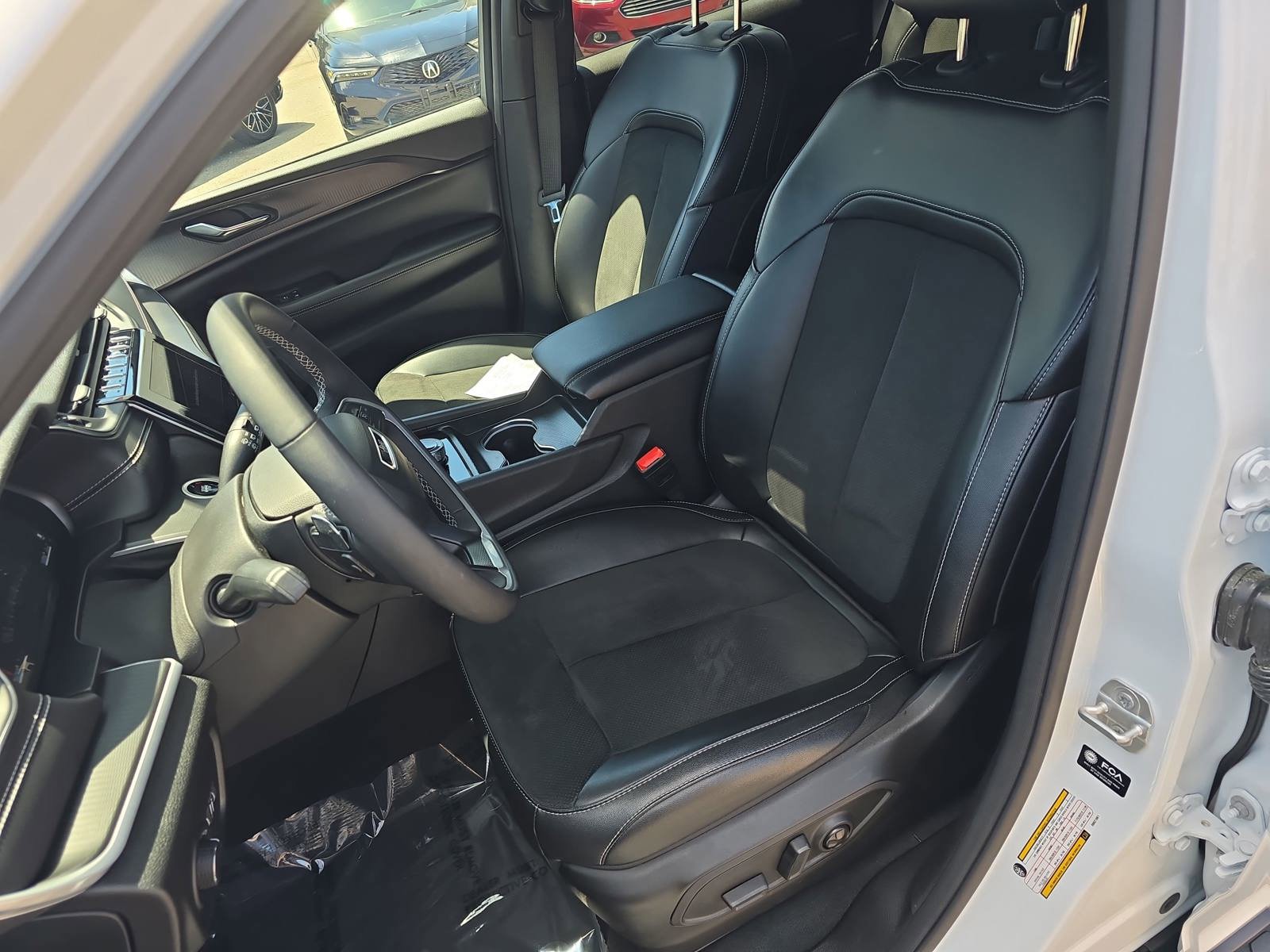 Used 2024 Jeep Grand Cherokee Altitude image 17