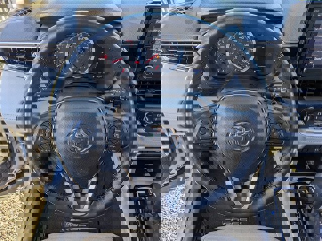 Used 2022 Toyota Corolla Cross LE image 27