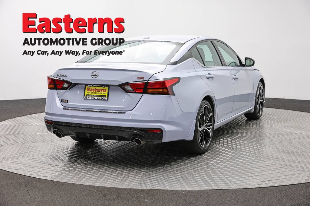 Used 2023 Nissan Altima 2.5 SR w/ SR Premium Package FWD image 5