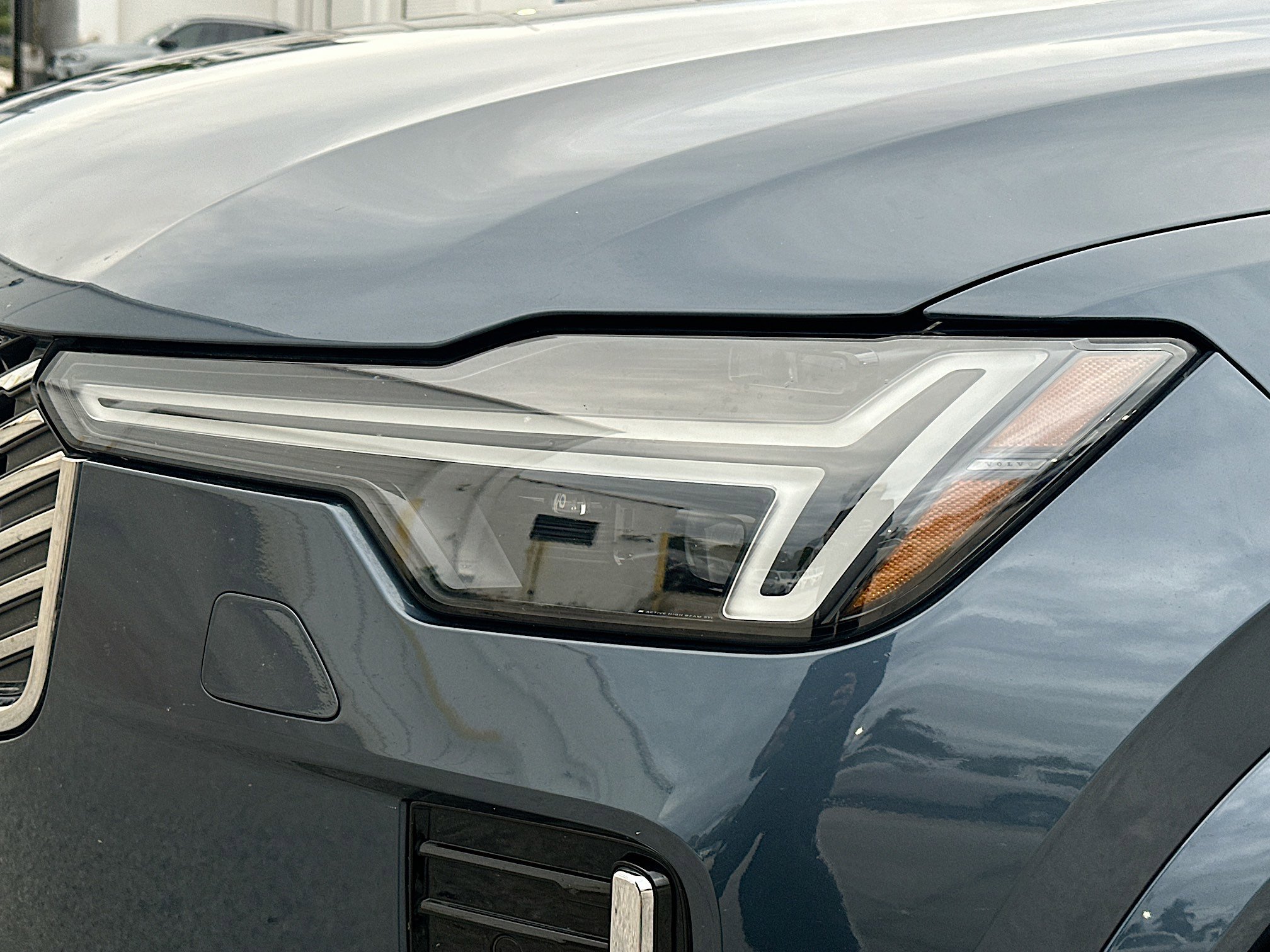 Used 2025 Volvo XC90 B5 Plus w/ Protection Package Premier image 38