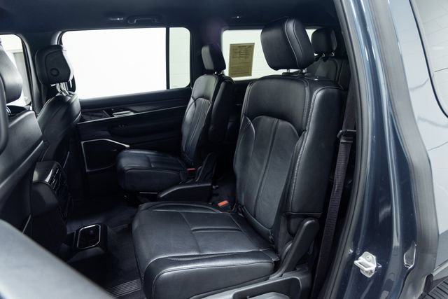 Used 2024 Jeep Wagoneer Series II AWD/4WD image 21