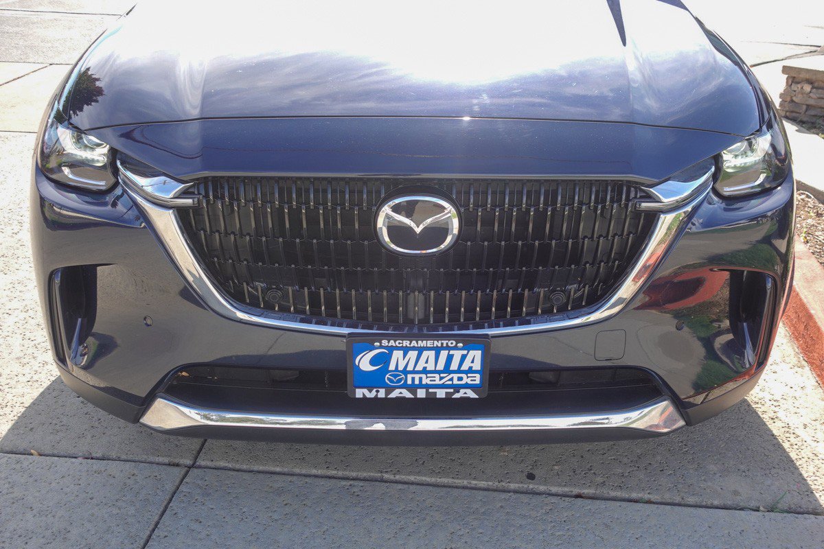 Certified 2024 MAZDA CX-90 Plug-In Hybrid w/ Premium Pkg image 2