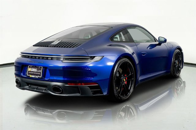 Used 2024 Porsche 911 Carrera GTS w/ Premium Package RWD image 10