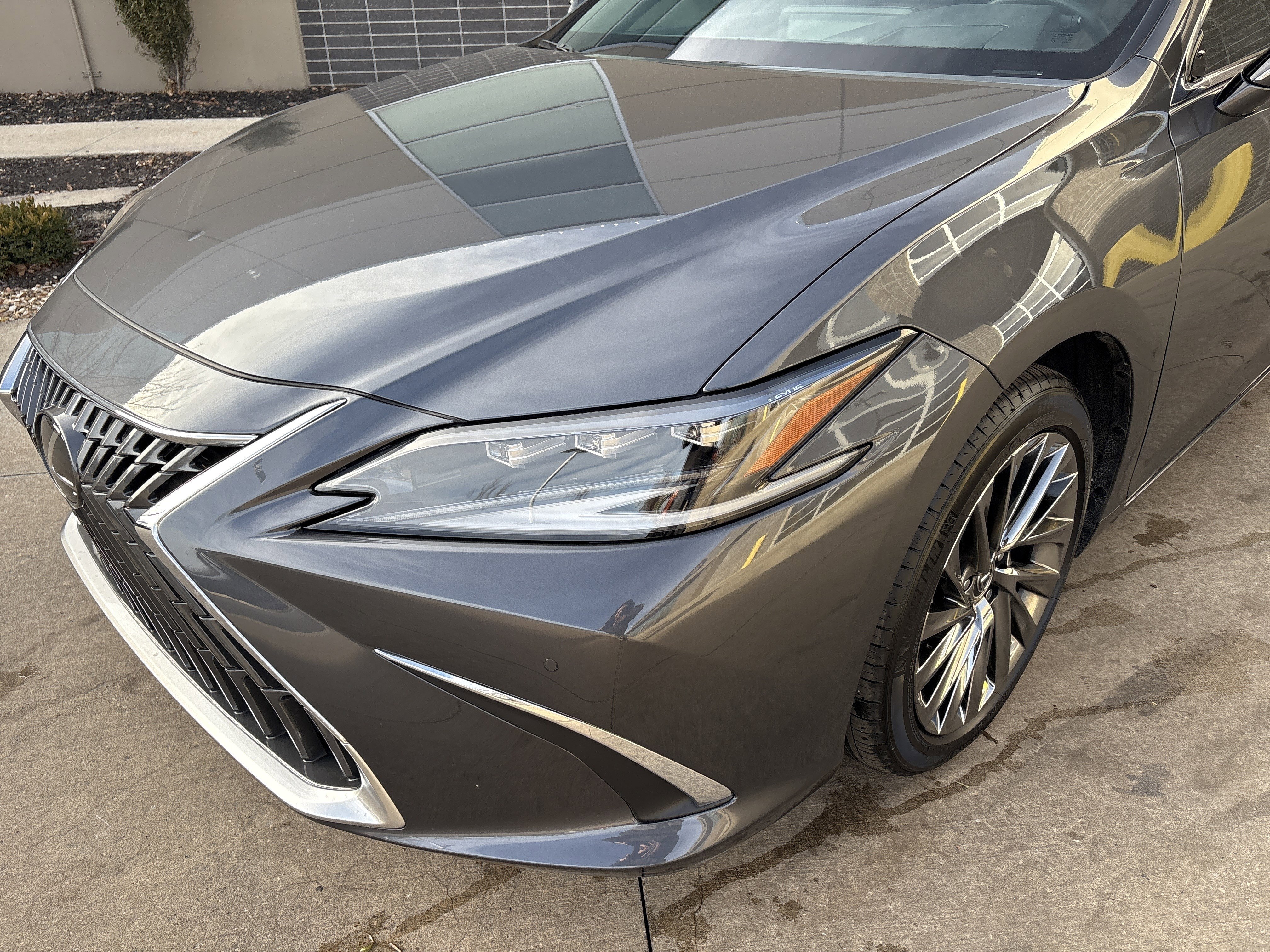 Certified 2024 Lexus ES 350 Ultra Luxury image 6