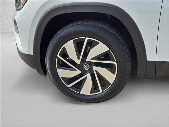 Used 2025 Volkswagen Atlas SE AWD/4WD image 23