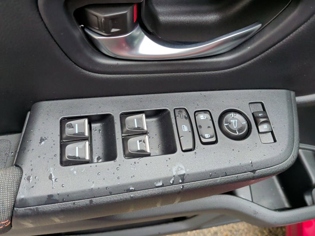 Certified 2025 Honda Pilot Sport image 13