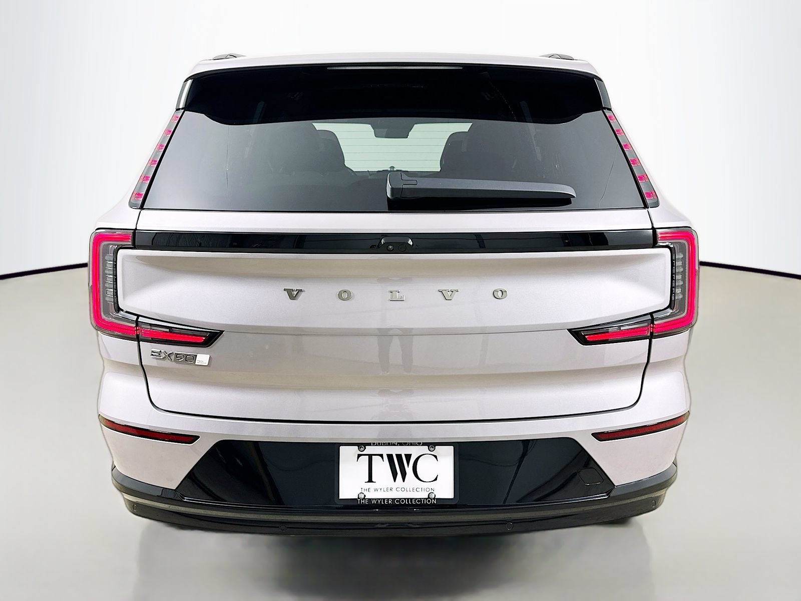 New 2026 Volvo EX90 Ultra AWD/4WD image 6