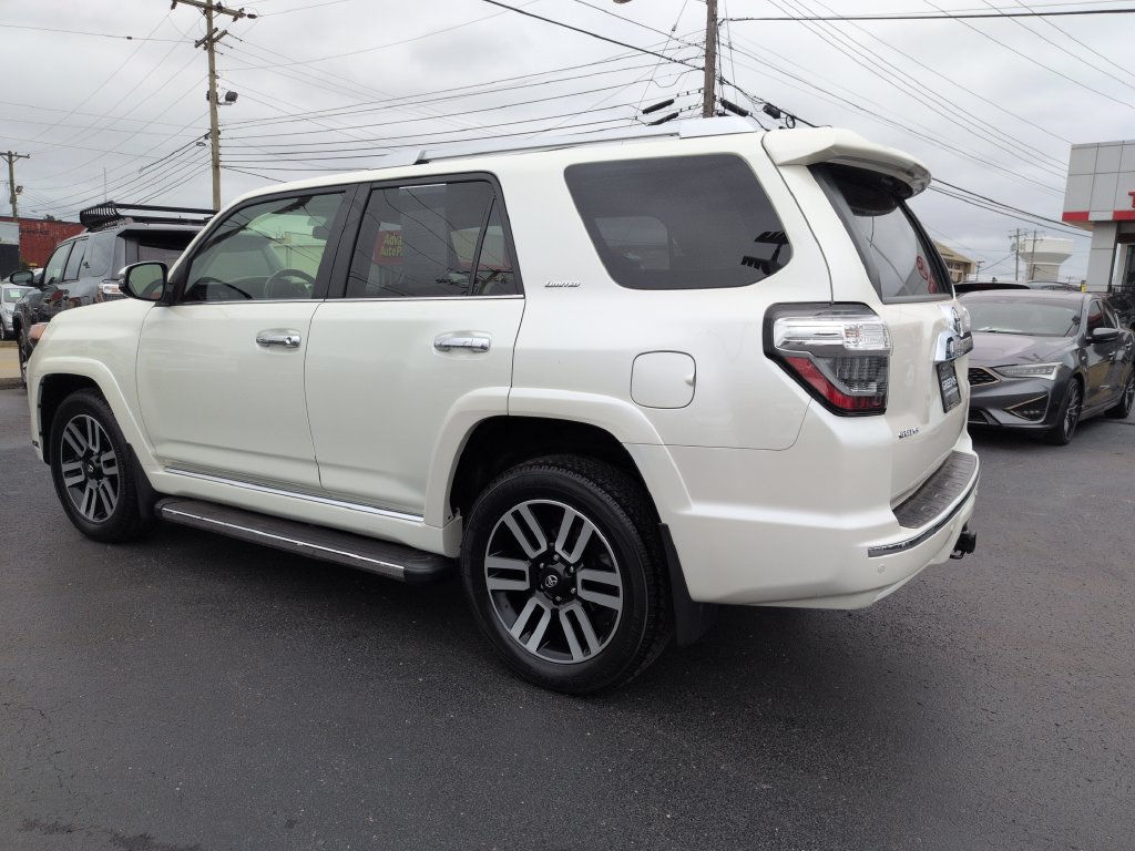 Used 2022 Toyota 4Runner Limited AWD/4WD image 3