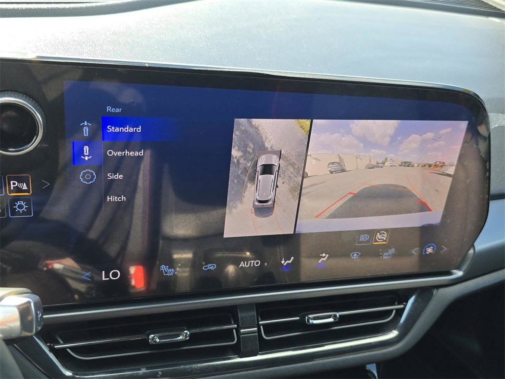 Used 2024 Chevrolet Equinox EV RS w/ LPO, Active Package image 5