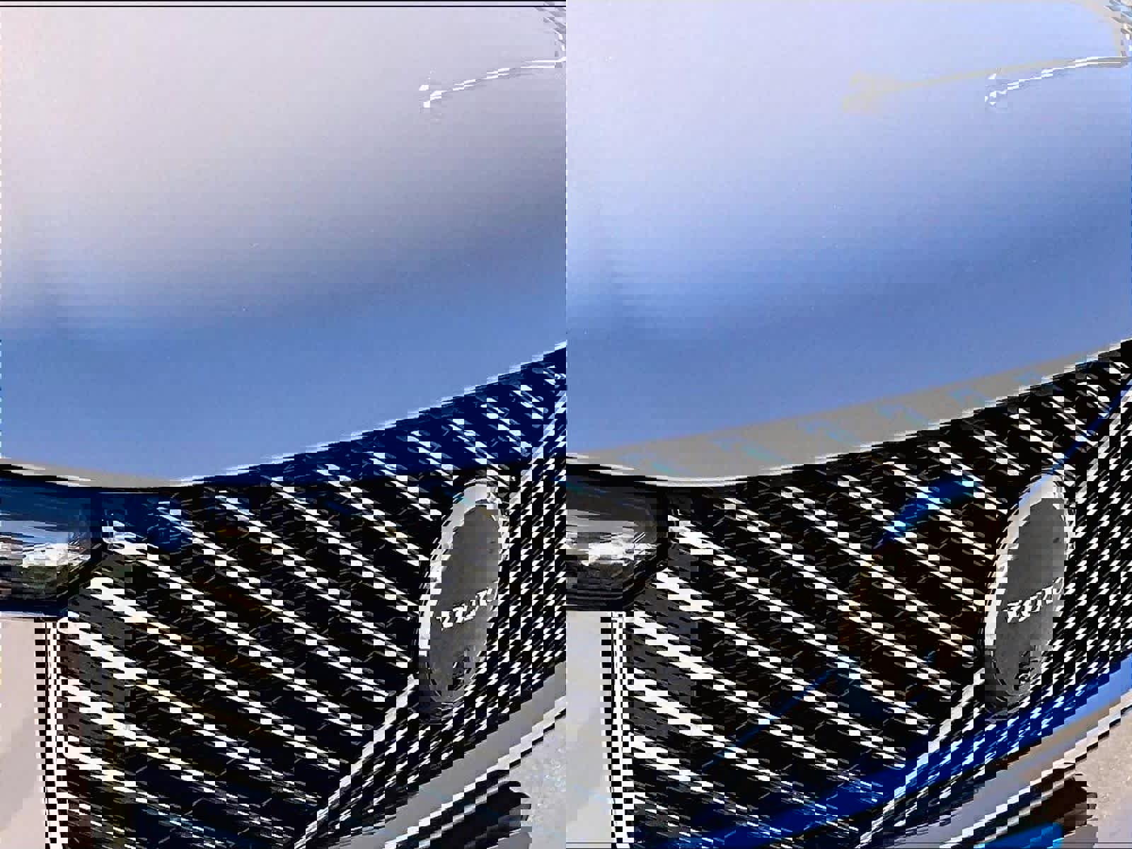 Used 2025 Volvo XC90 B6 Plus image 33