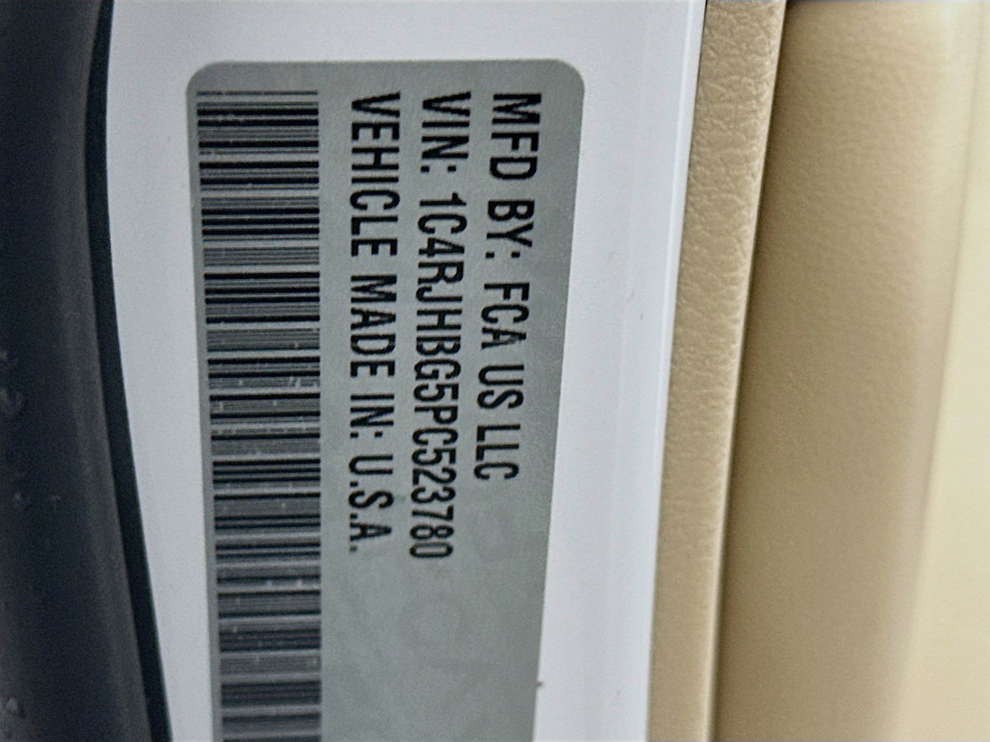 Used 2023 Jeep Grand Cherokee Limited image 12