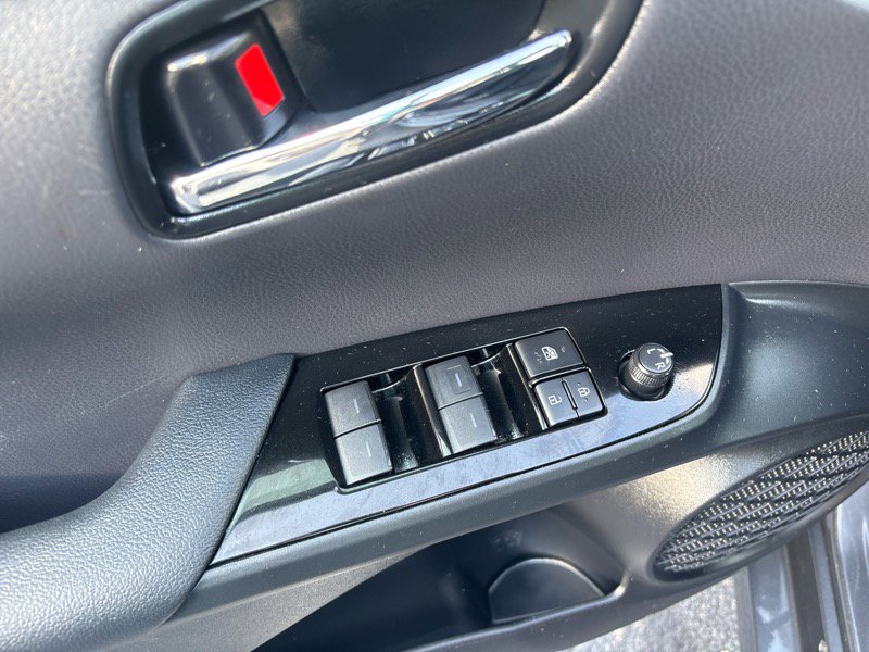 Used 2020 Toyota Prius LE image 10