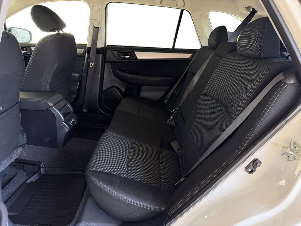 Used 2019 Subaru Outback 2.5i Premium AWD/4WD image 16