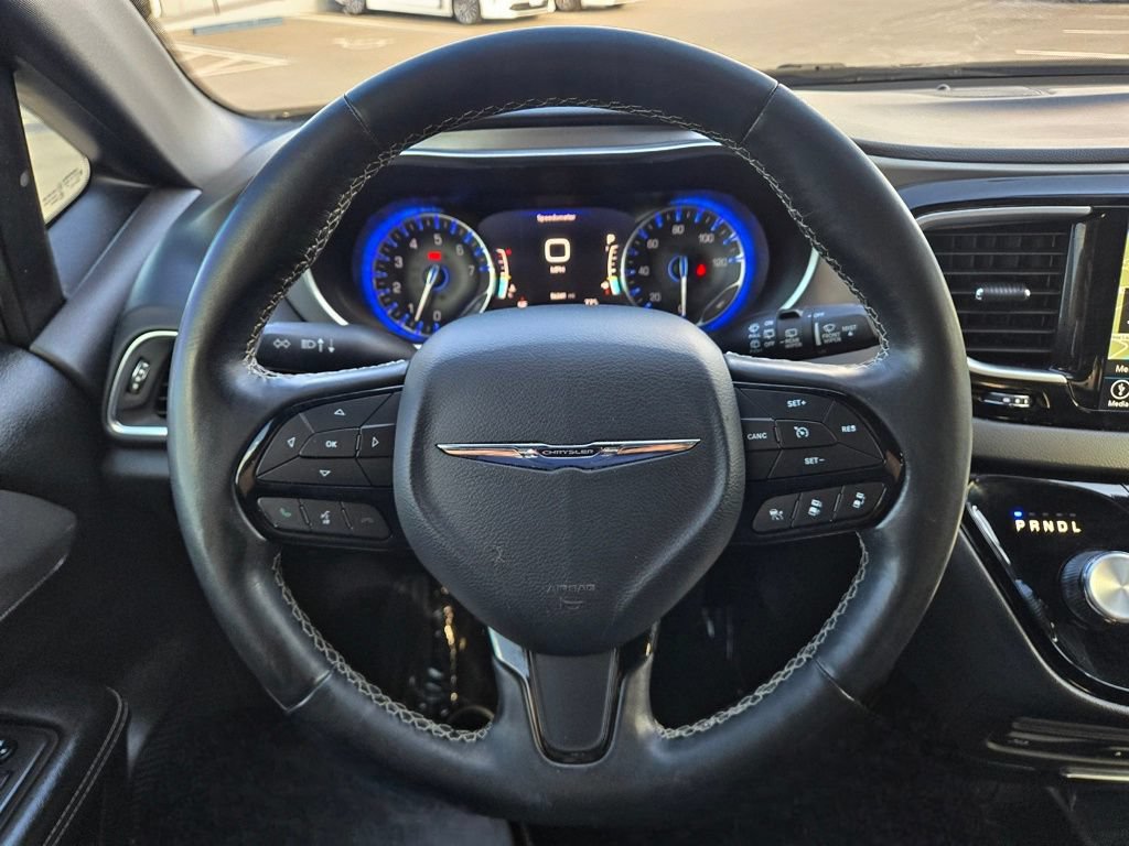 Used 2019 Chrysler Pacifica Touring-L Plus w/ Advanced Safetytec Group FWD image 27
