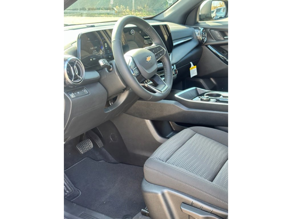 New 2026 Chevrolet Equinox LT FWD image 6