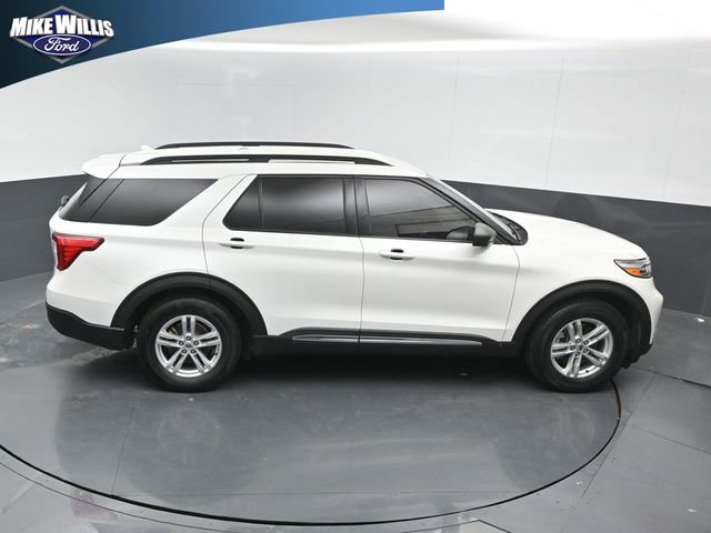 Used 2024 Ford Explorer XLT image 16