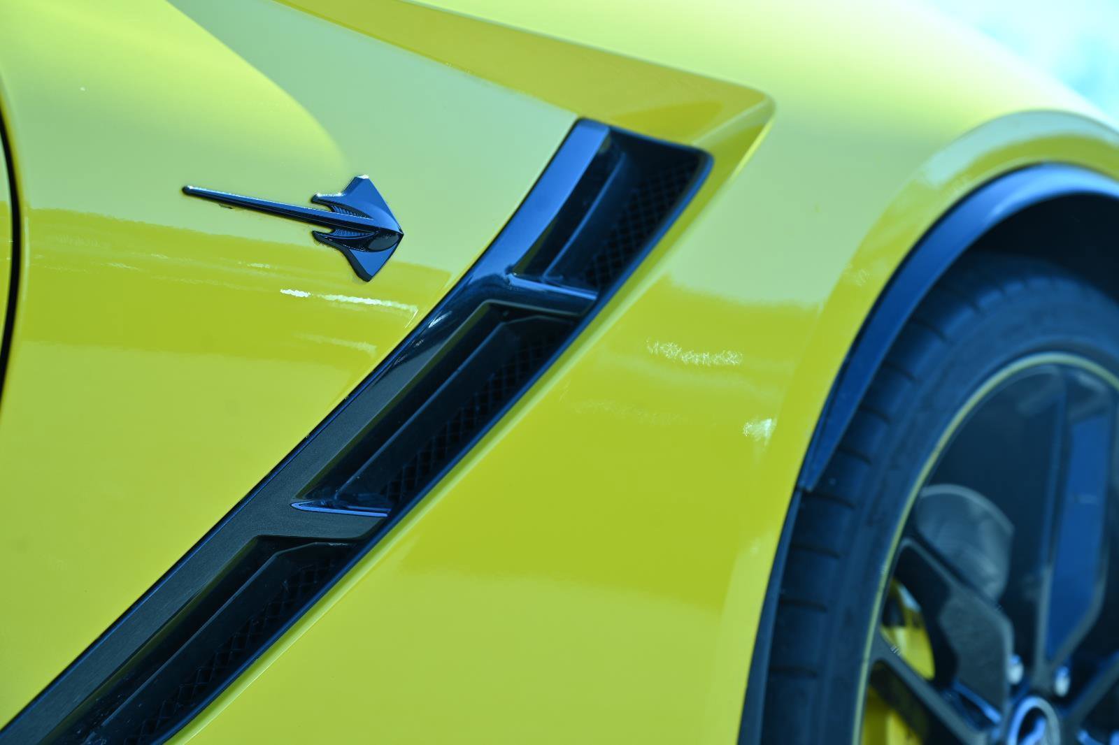 Used 2014 Chevrolet Corvette Stingray Convertible w/ 2LT Preferred Equipment Group image 11