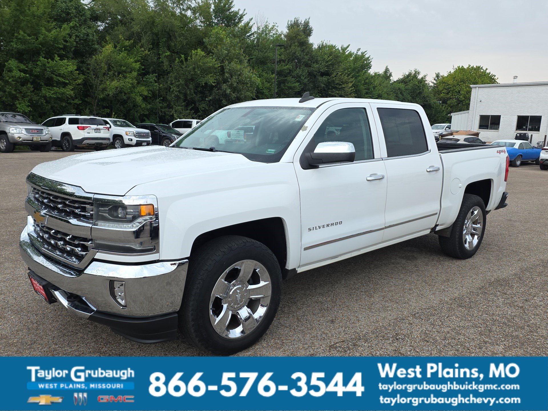 Used 2016 Chevrolet Silverado 1500 LTZ w/ Sport Package AWD/4WD image 4
