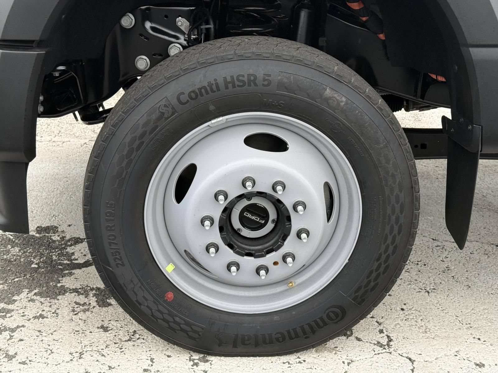 New 2026 Ford F550 4x4 Regular Cab Super Duty image 9