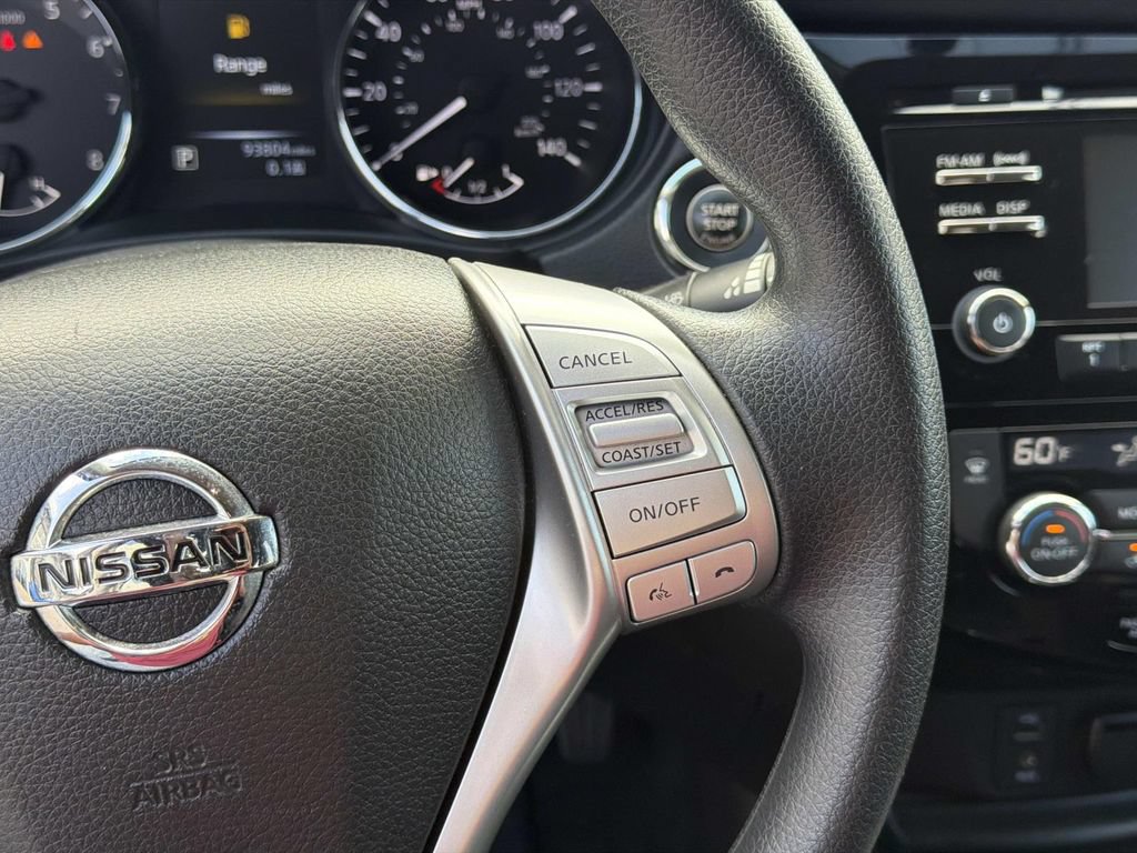 Used 2016 Nissan Rogue SV AWD/4WD image 23