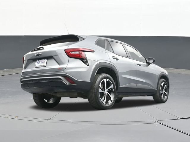 Used 2024 Chevrolet Trax RS w/ Driver Confidence Package image 45