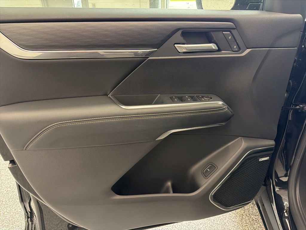 Used 2026 GMC Acadia Elevation FWD image 6