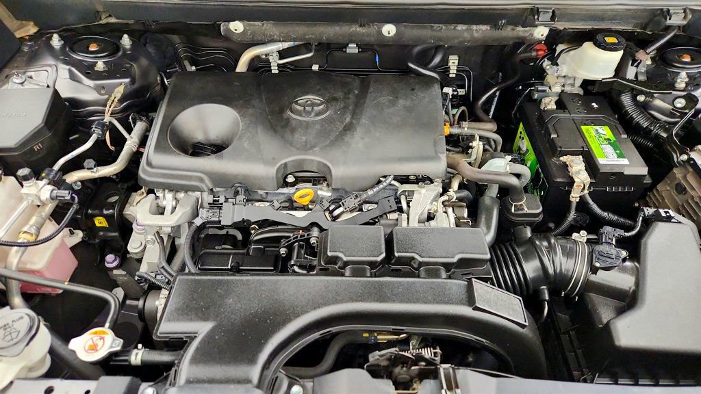 Used 2021 Toyota RAV4 XLE Premium image 26