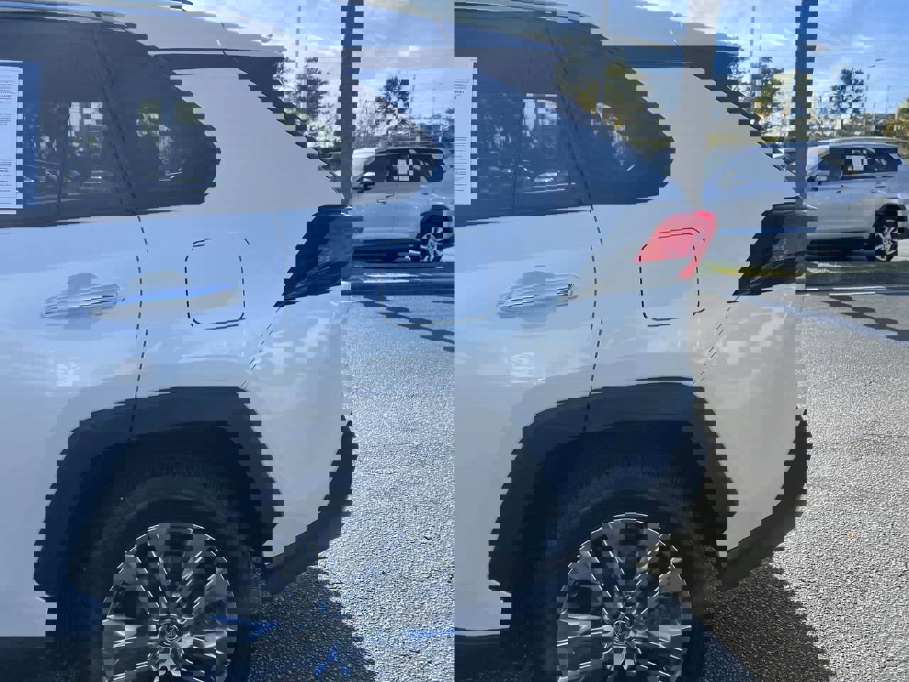 Used 2019 Toyota RAV4 Limited image 8