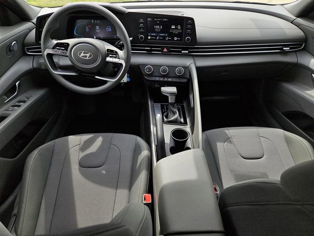 New 2026 Hyundai Elantra SE image 7