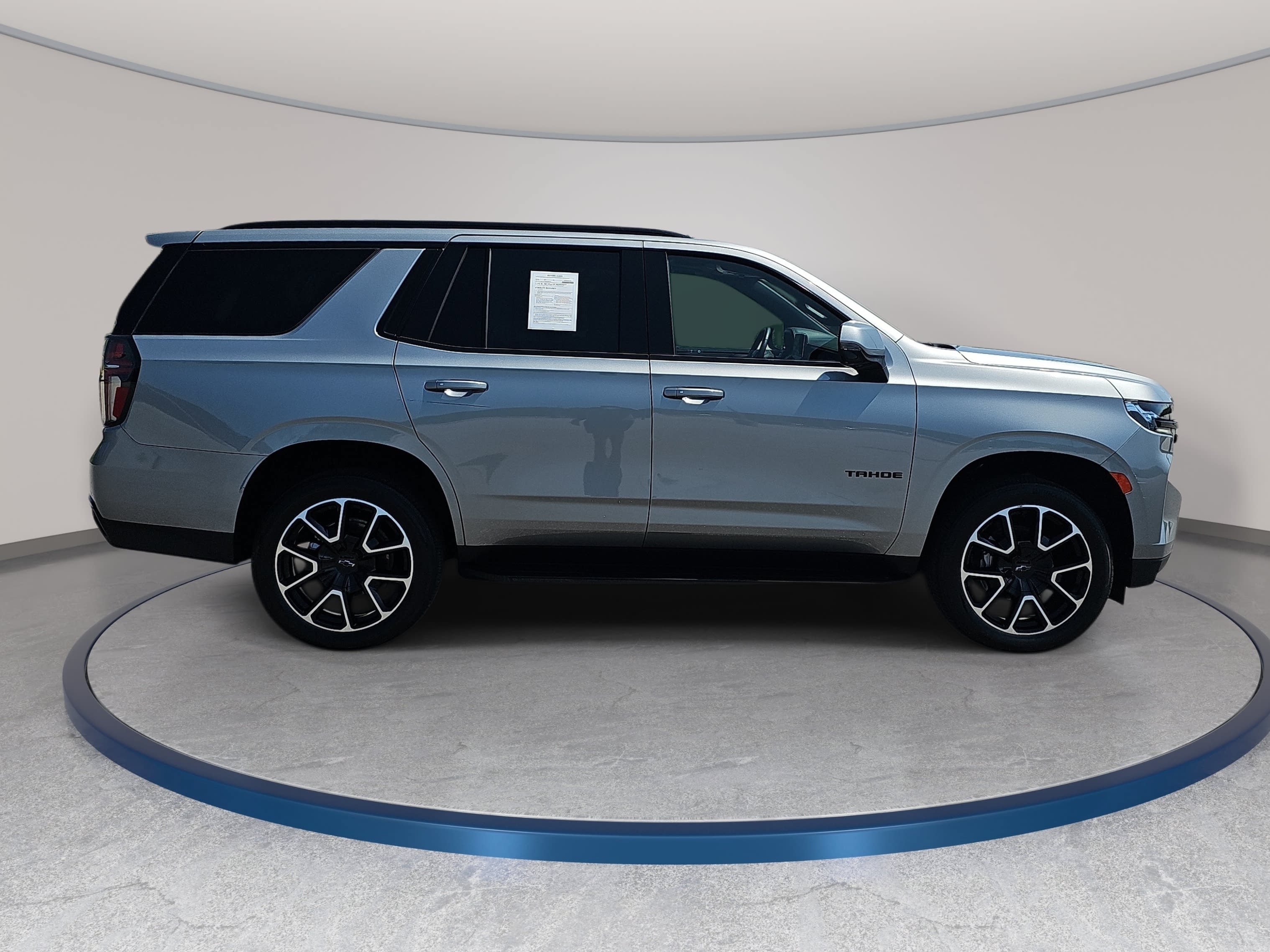 Used 2024 Chevrolet Tahoe RST w/ Luxury Package AWD/4WD image 4
