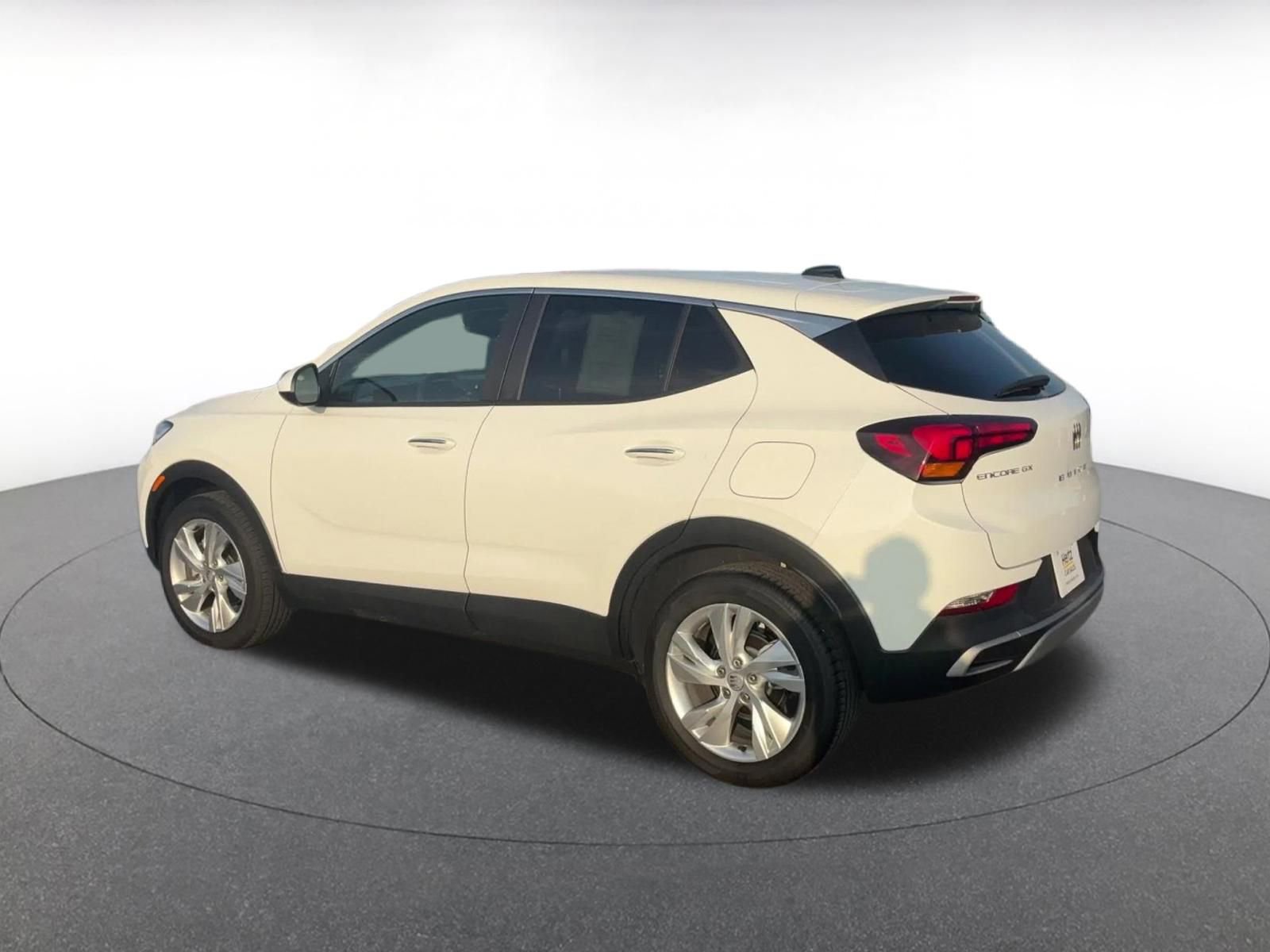 Used 2025 Buick Encore GX Preferred image 10