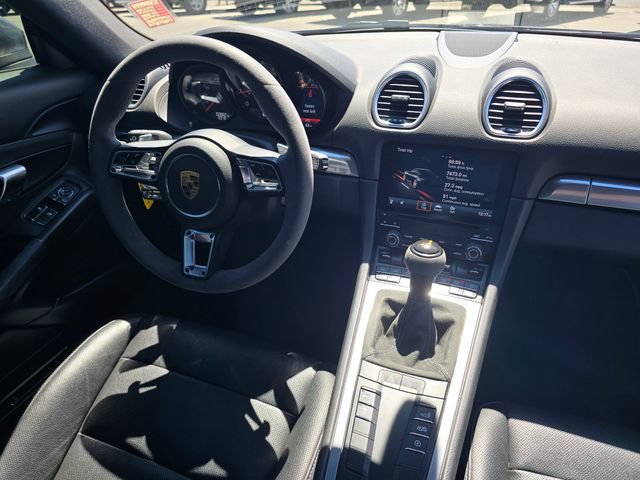 Used 2019 Porsche 718 Cayman RWD image 11