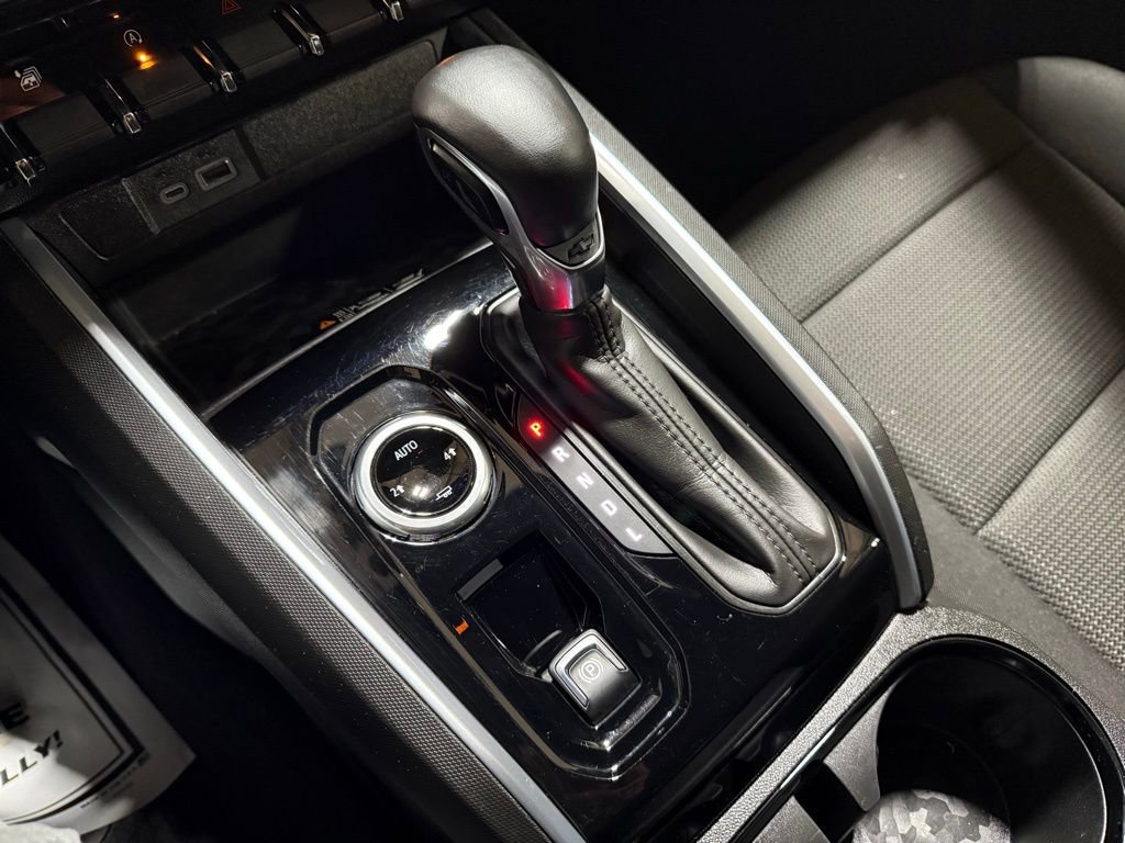 Used 2023 Chevrolet Colorado LT w/ LT Convenience Package II image 27